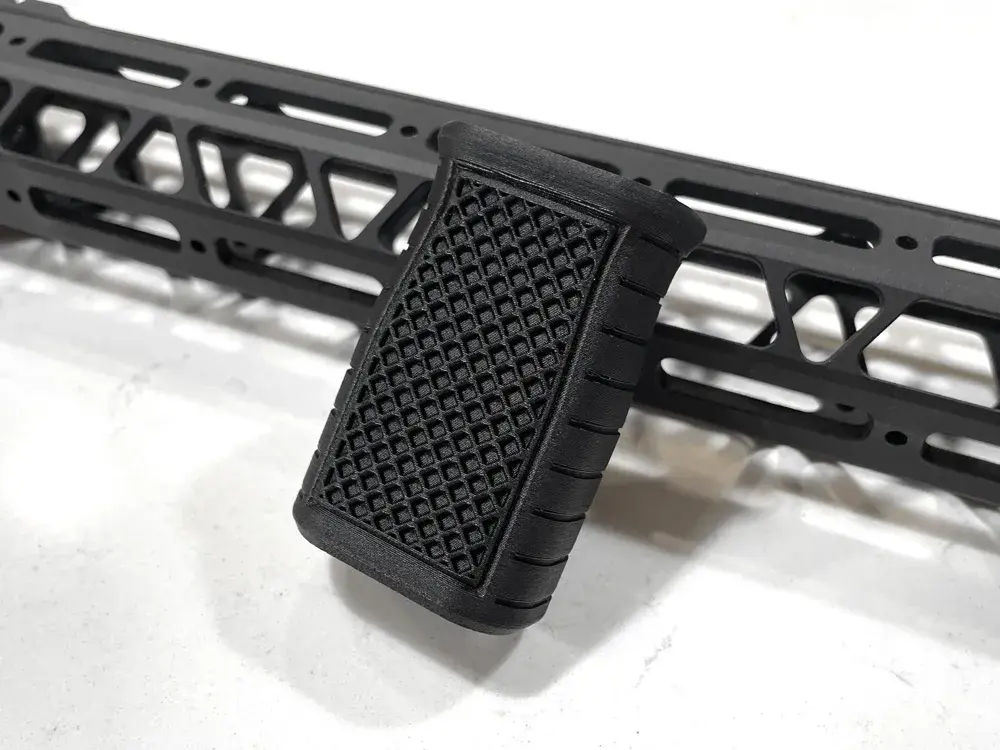 PICATINNY SHORT VERTICAL GRIP (3D)