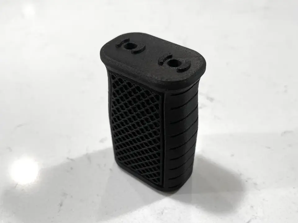 PICATINNY SHORT VERTICAL GRIP (3D)