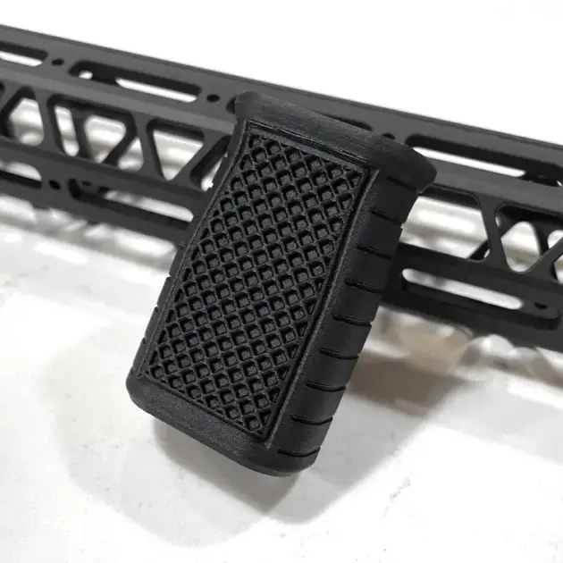 PICATINNY SHORT VERTICAL GRIP (3D)